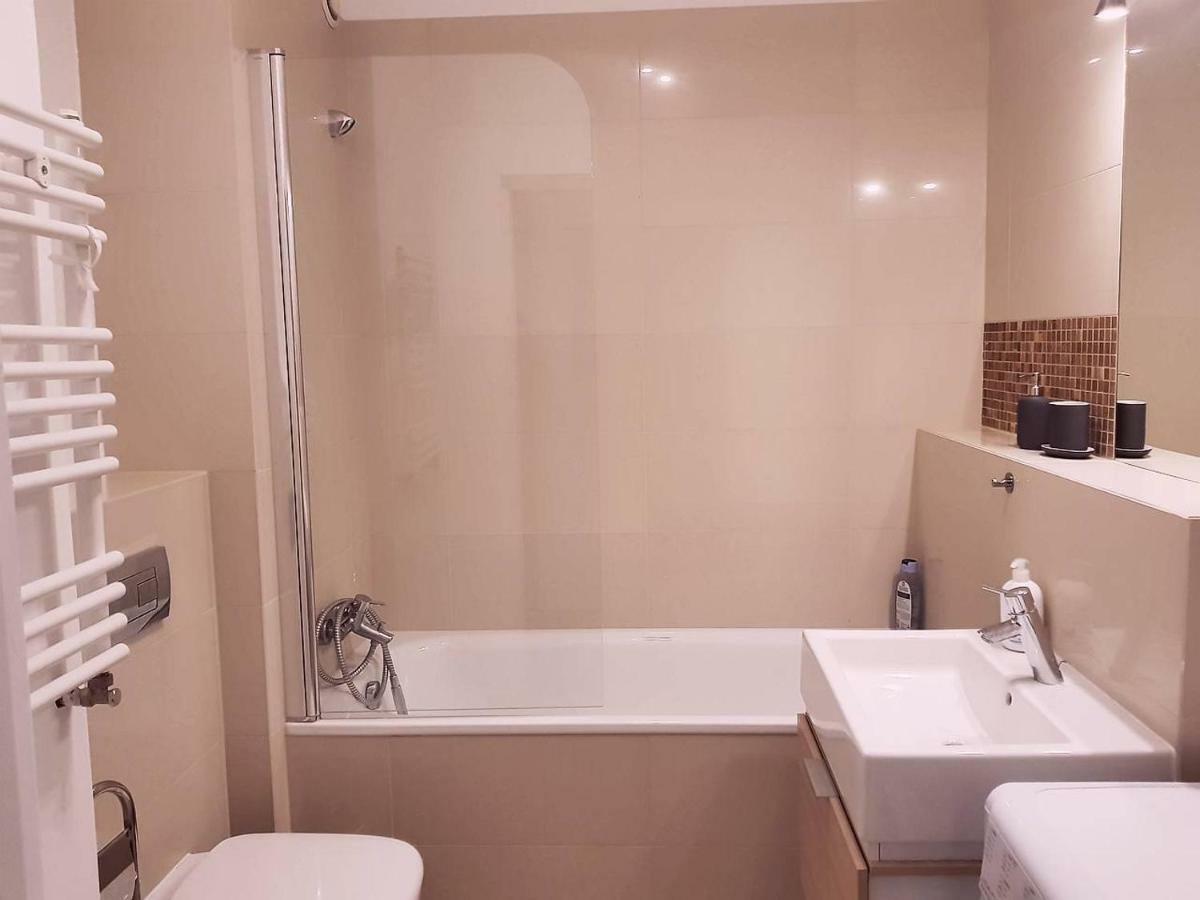 Family Apartment Golden Tulip 米兹多洛杰 外观 照片